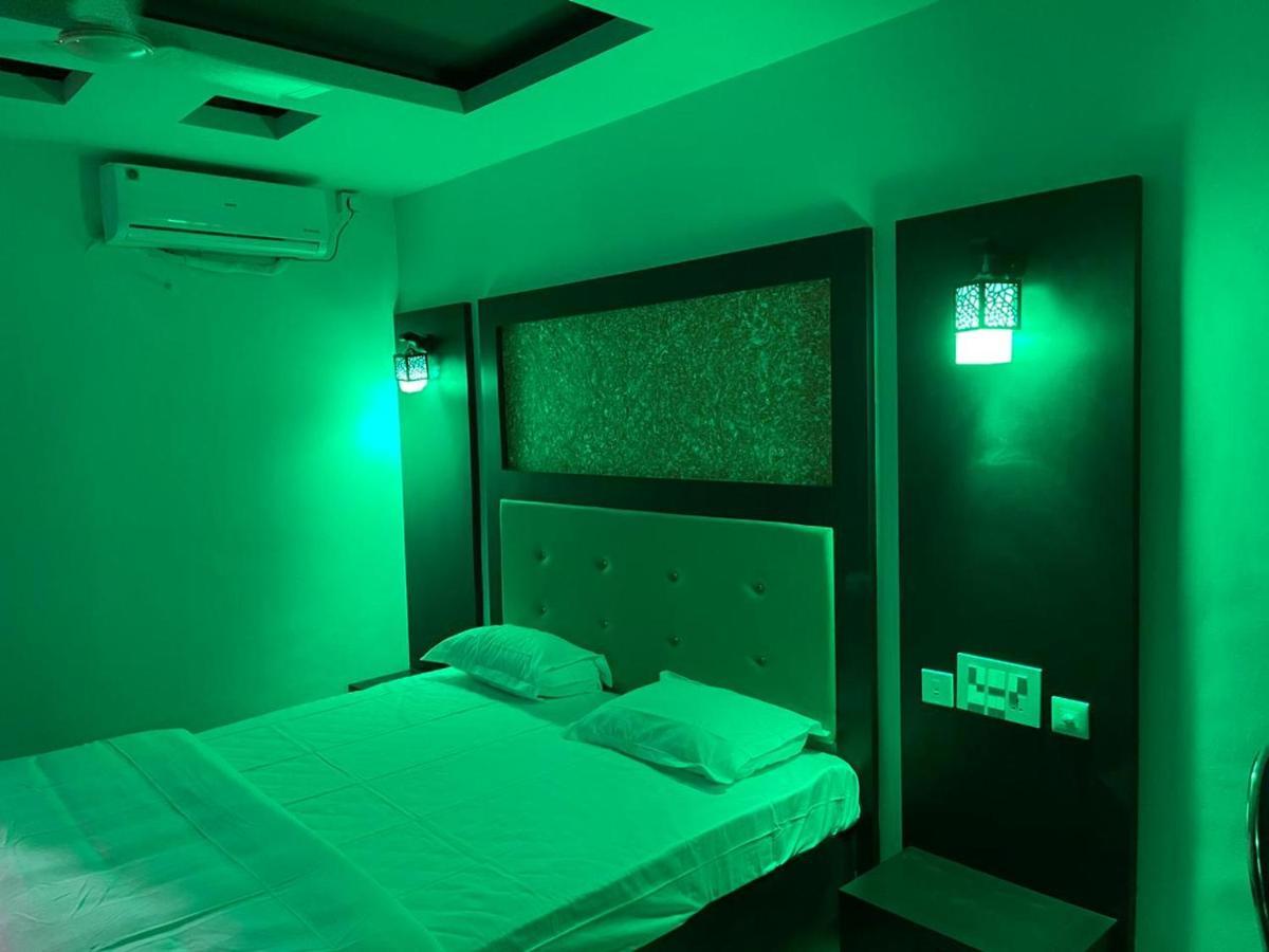 Bassac Residency Hotell Changanācheri Exteriör bild
