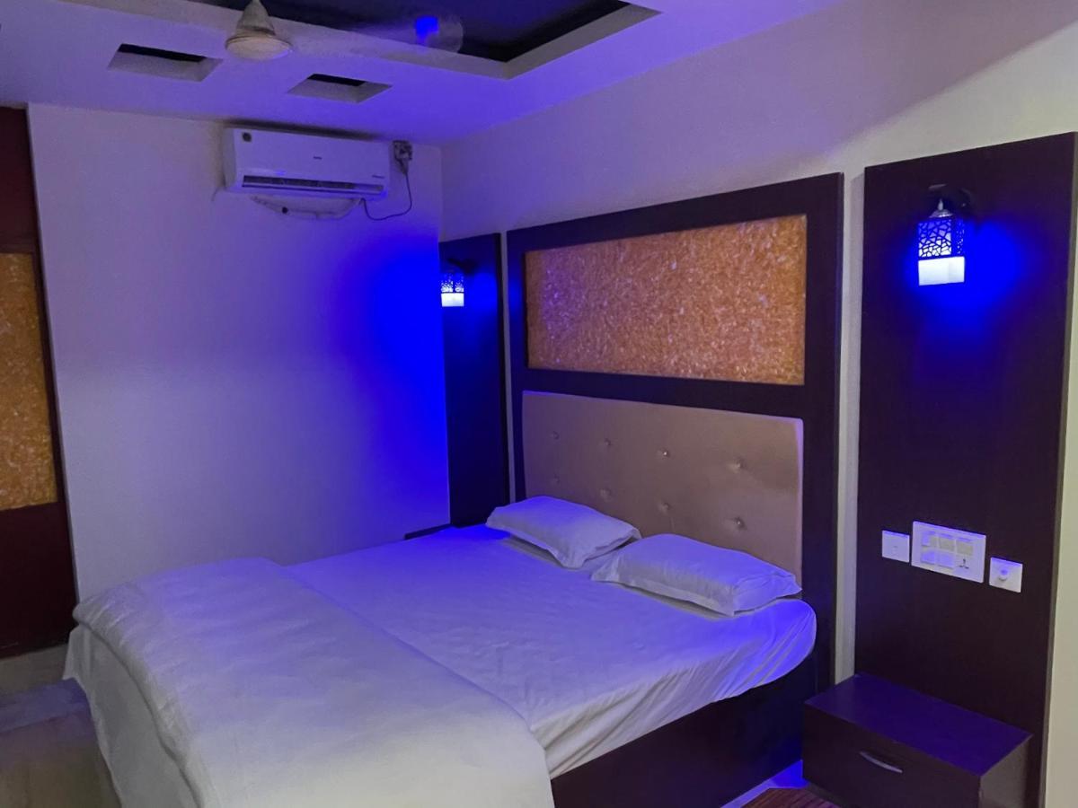 Bassac Residency Hotell Changanācheri Exteriör bild