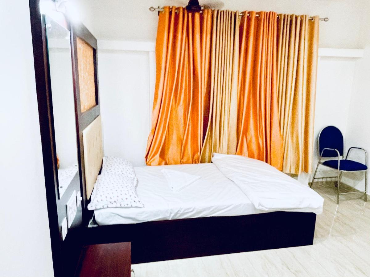 Bassac Residency Hotell Changanācheri Exteriör bild