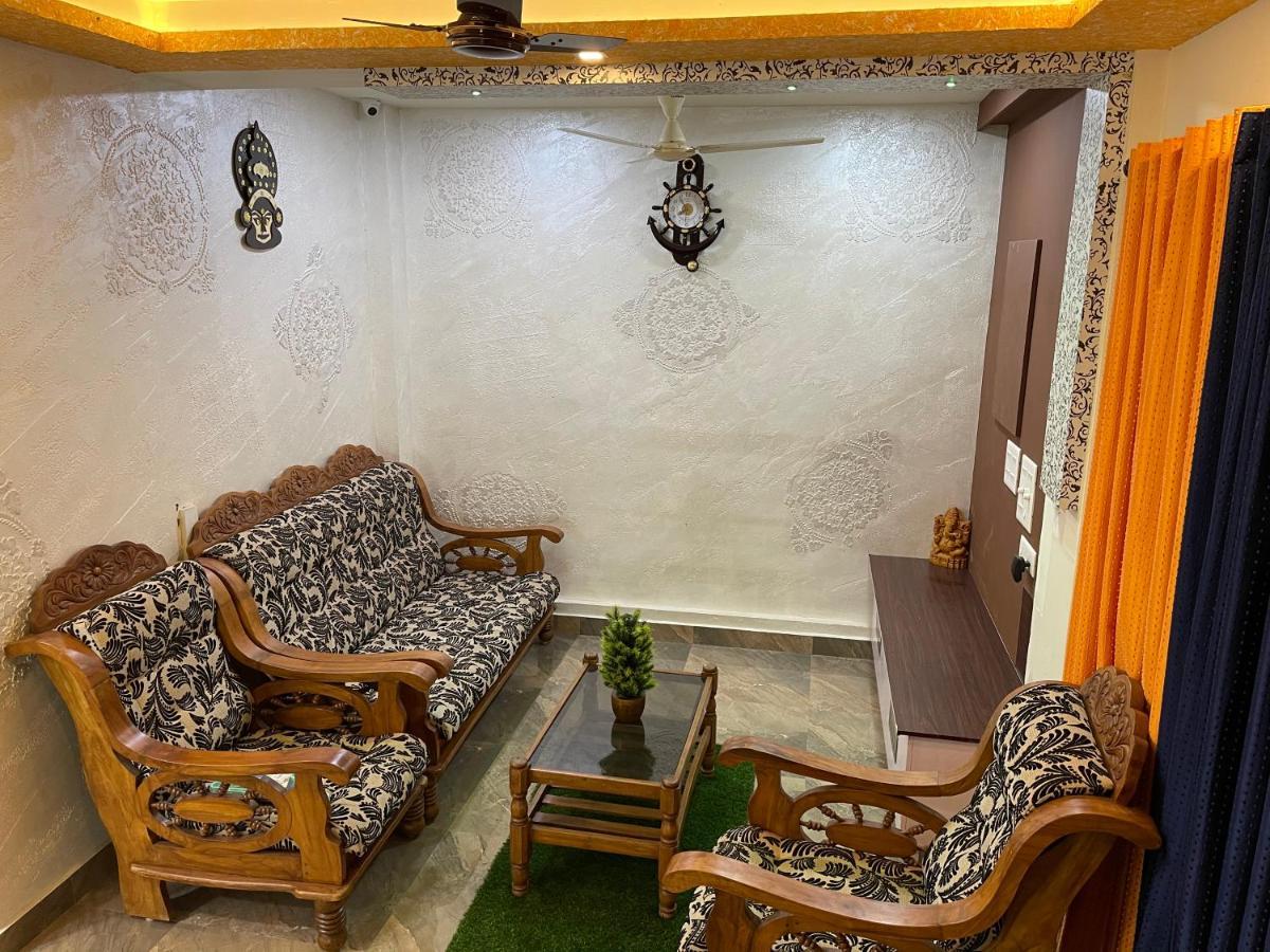 Bassac Residency Hotell Changanācheri Exteriör bild