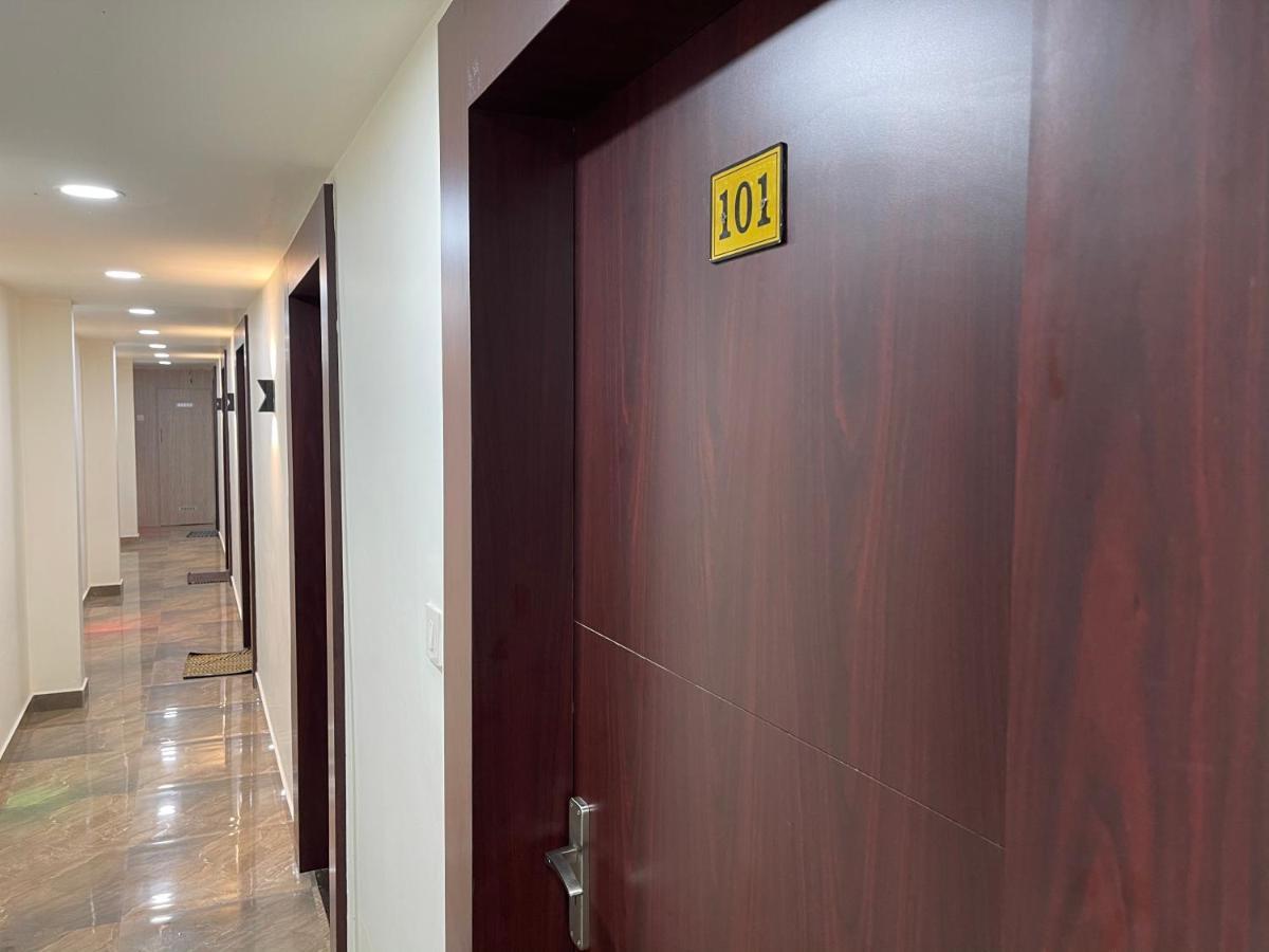 Bassac Residency Hotell Changanācheri Exteriör bild